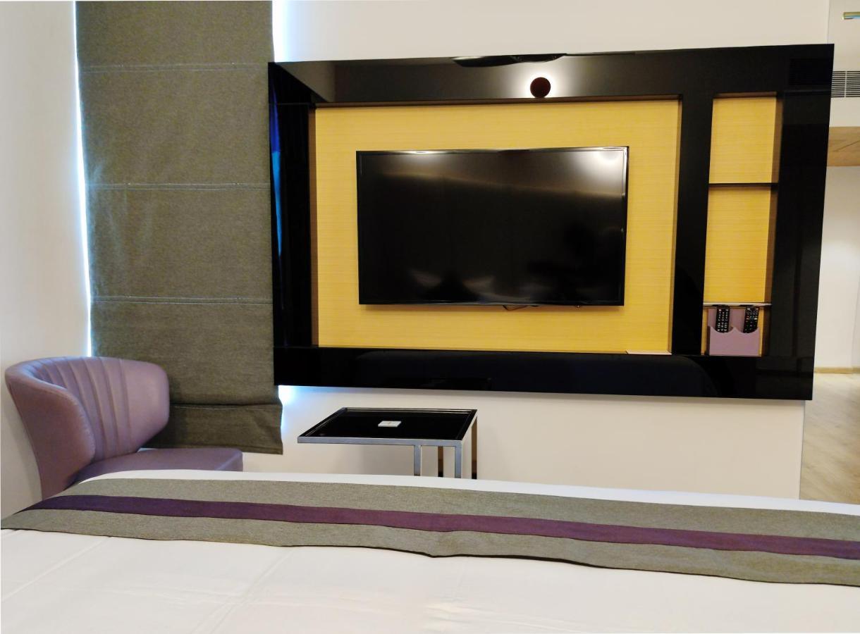 Hotel Zone Connect By The Park Coimbatore